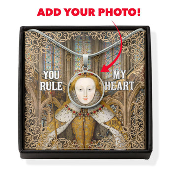 Queen Elizabeth You Rule My Heart Customized Photo Circle Pendant with POD Message Card