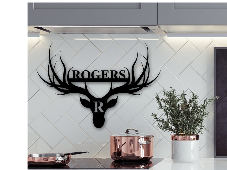 CustomsPig Custom Deer Last Name Sign Wall Art