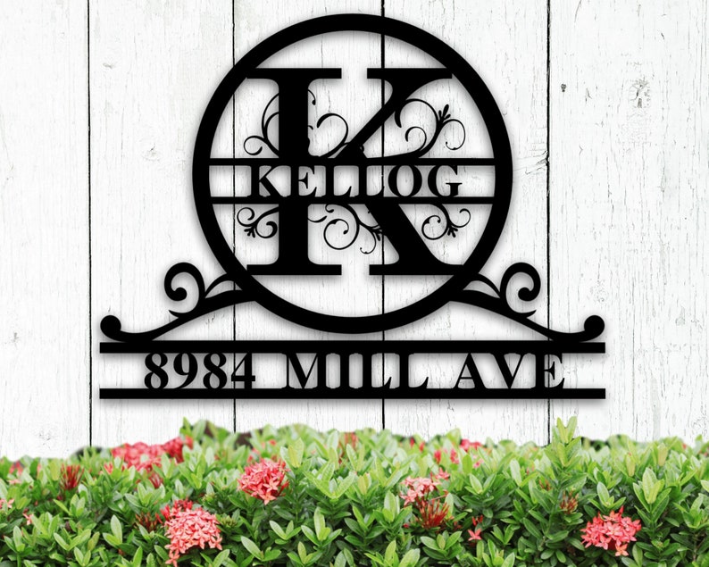CustomsPig Custom Family Name Metal Sign Wall Art